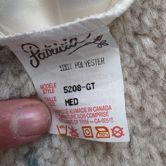 Vintage satiny sleeveless top - Patricia - creamy white - M - Canadian made - Picture 3 of 3